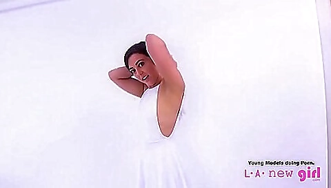 Brunette teen sucks a big dong in the casting vid 2