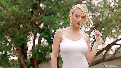 Blonde with big tits and booty enjoys outdoor play