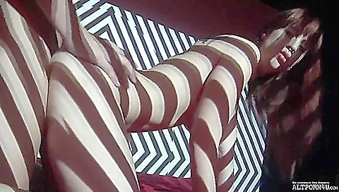 Redheaded hottie with a hot body gets deepthroat fucked