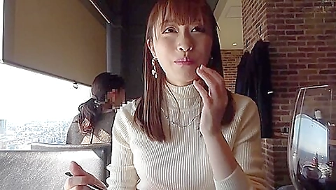 Hot brunette teen babe in a sexy amateur porn video