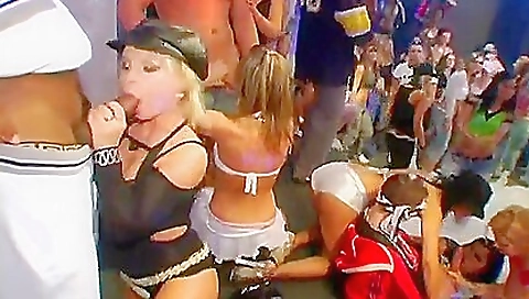 Blonde milf 18+ with a nice ass gets penetrated by her groupers