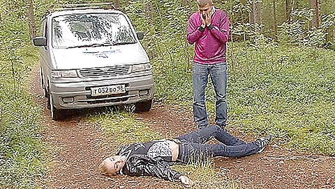 Blonde girl standing out in her park loves to fuck