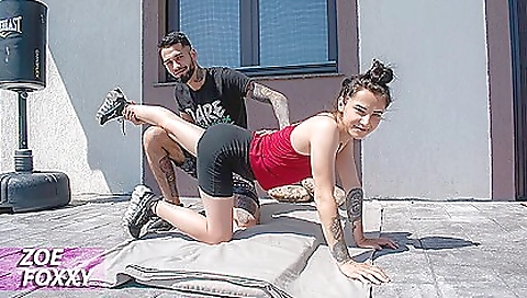 Hot brunette babe in yoga pants gets her pussy fucked