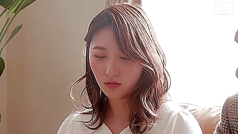 Japanese chick with a sexy body is going to get rent